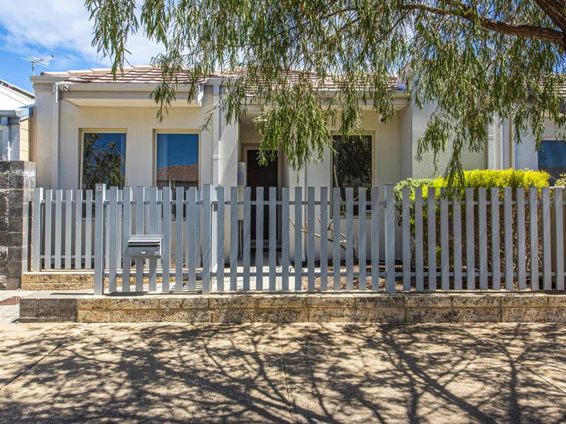 13 Gilroyd Way, Golden Bay WA 6174