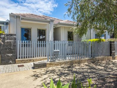 13 Gilroyd Way, Golden Bay WA 6174
