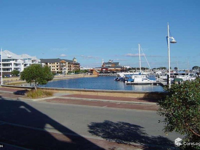 1/42 Spinnaker Quays, Mandurah WA 6210