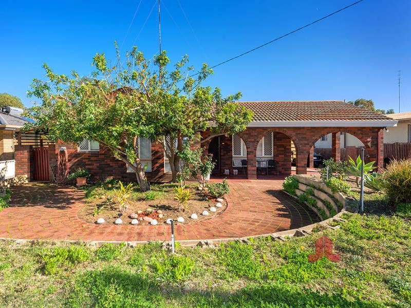 204 Minninup Road, Withers WA 6230