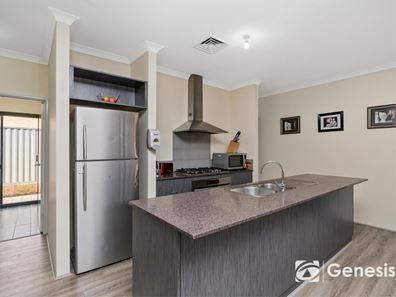 16 Blackfriars Meander, Piara Waters WA 6112