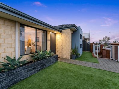 255 Grandis Boulevard, Banksia Grove WA 6031