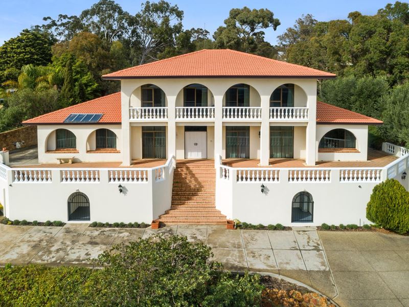 56 Ford Road, Lesmurdie