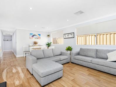 8 Greenwich Way, Success WA 6164