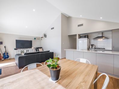 84 Yellowwood Avenue, Piara Waters WA 6112