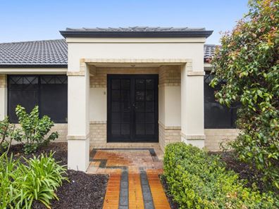 14 Kingsland Loop, Canning Vale WA 6155