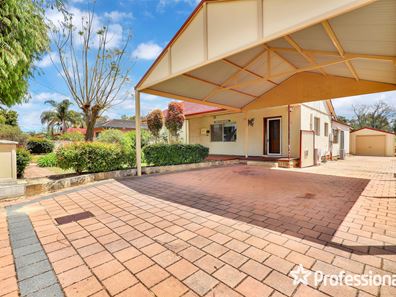 13 Pegus Street, Thornlie WA 6108