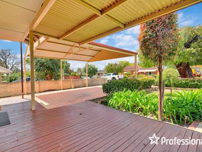 13 Pegus Street, Thornlie WA 6108