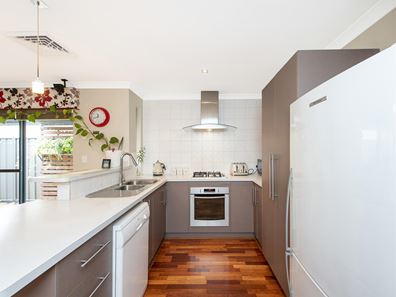 8 Honeysuckle Mews, Baldivis WA 6171