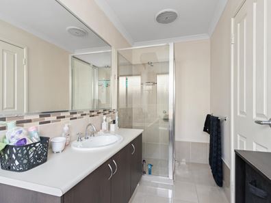 14 Malting Court, Canning Vale WA 6155
