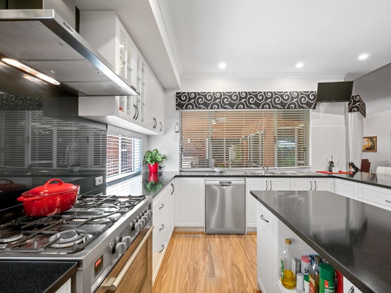 27 Tarlo Bend, Jane Brook