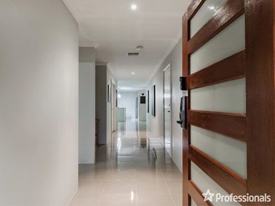 8 Selhurst Parkway, Baldivis WA 6171