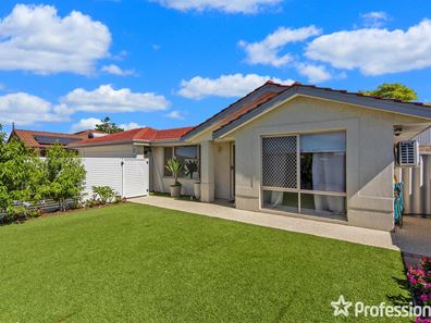 7 Nairana Place, Currambine WA 6028