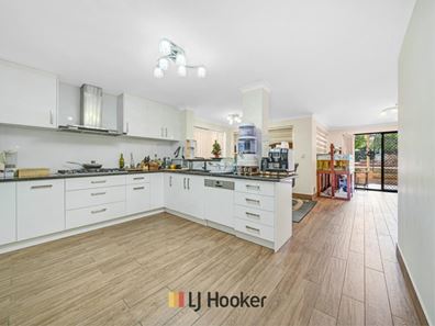 18 Gilfillan Green, Dianella WA 6059