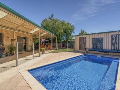 5 Pastrana Crescent, Port Kennedy WA 6172