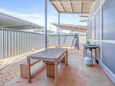 21 Bajamalu Drive, Baynton WA 6714