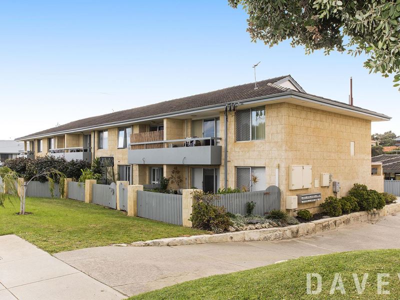 4/35 North Beach Road, North Beach