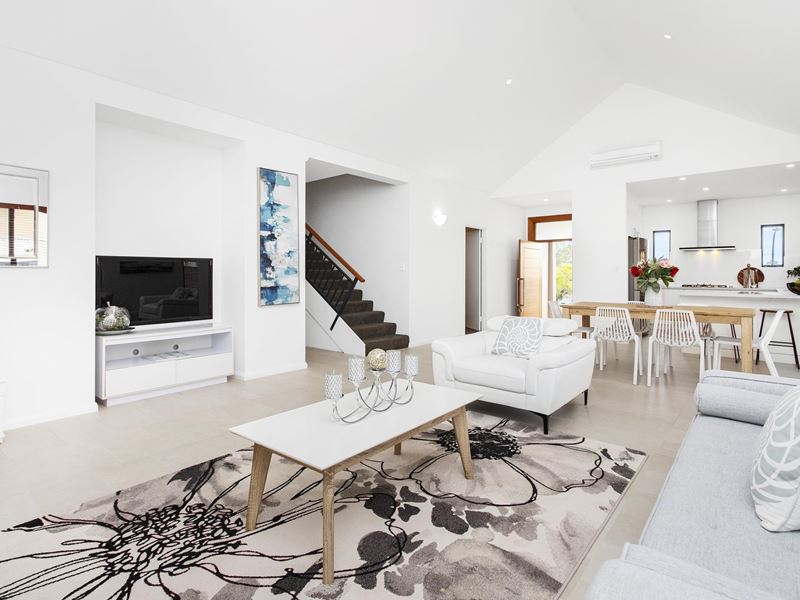 32 Mimosa Avenue, Mount Claremont