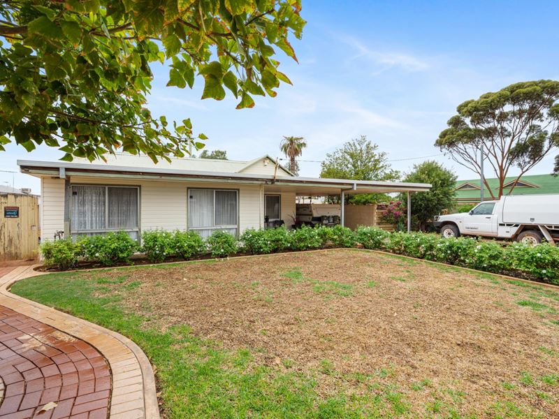 221 Macdonald Street, Kalgoorlie