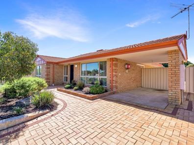 35 Casuarina Drive, Halls Head WA 6210