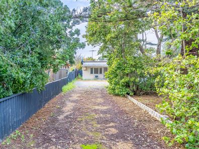 27 Peter Street, Halls Head WA 6210