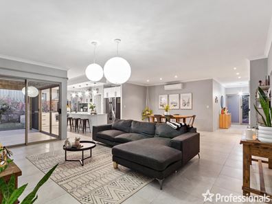 4 Searchers Crescent, Baldivis WA 6171