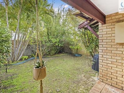 2/2 Anglesea Street, East Victoria Park WA 6101