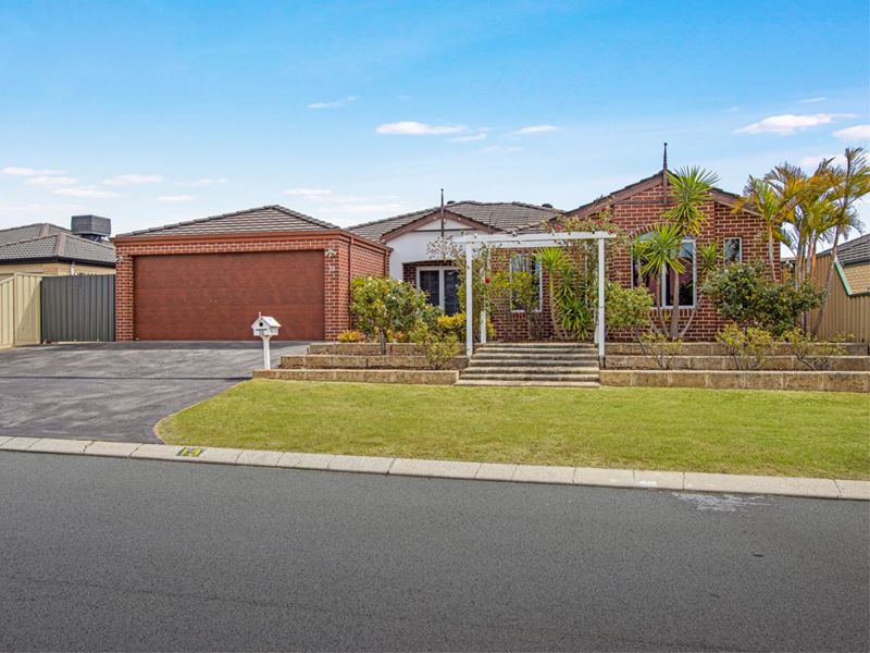13 Hunter Way, Bertram