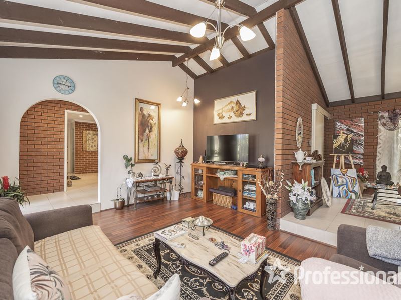 38 Illawarra Crescent North, Ballajura