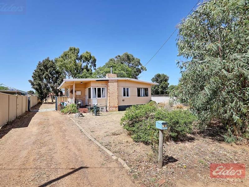 66 Bannister Street, Narrogin