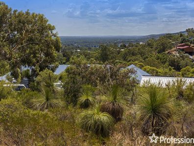 35 Ward Avenue, Greenmount WA 6056