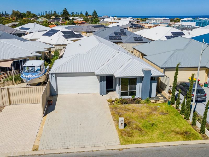 3 Ginrock Way, Golden Bay