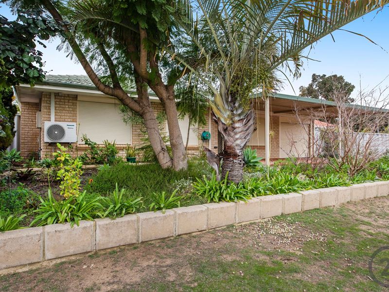 2/64 Exchequer Avenue, Greenfields