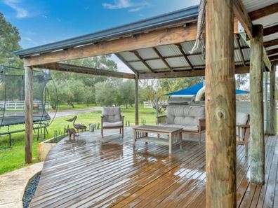 70 Tranquil Retreat, Barragup WA 6209