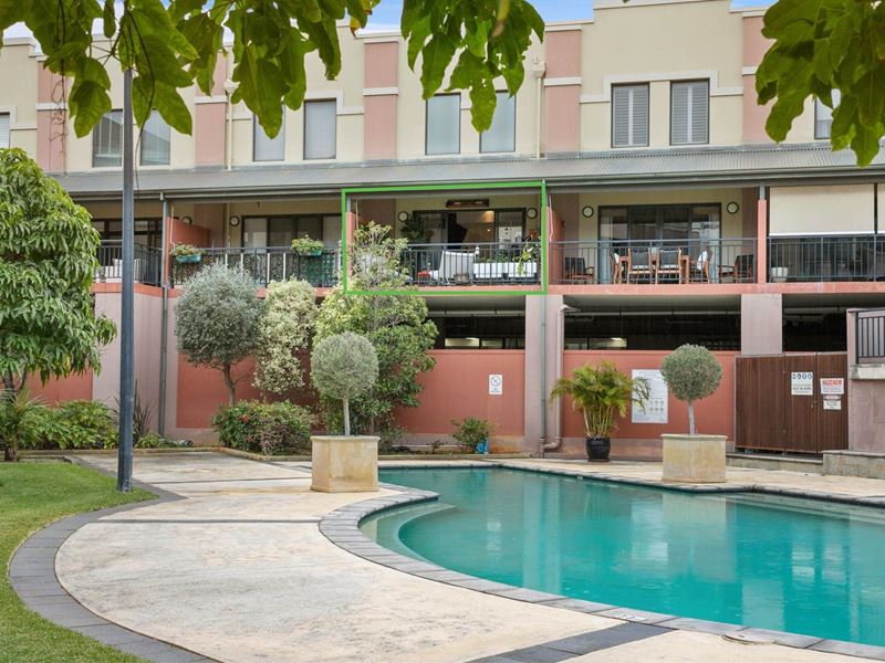 72/1 Station Street, Subiaco