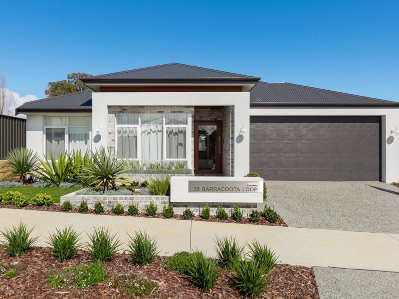 35 Barracoota Loop, Lakelands