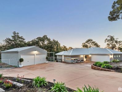 26 Blissett Drive, Bedfordale WA 6112