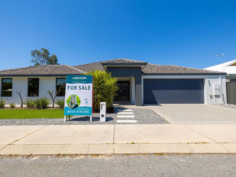 19 Bellas Circuit, Piara Waters
