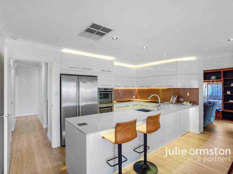 6 Superior Rise, Edgewater