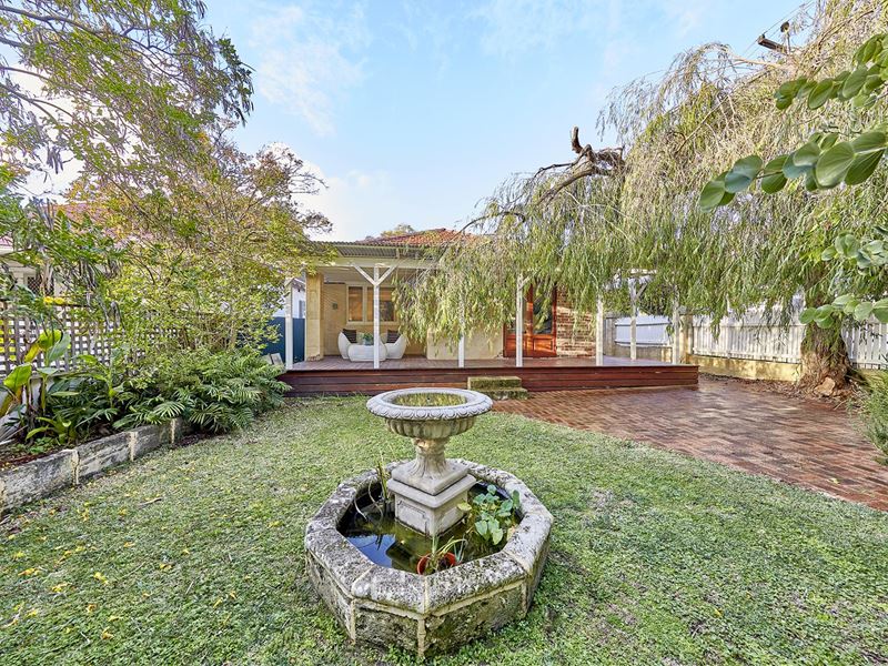82 Gladstone Avenue, South Perth