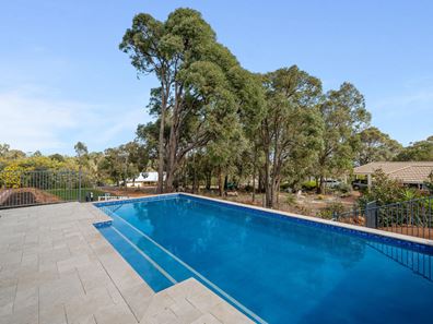 3 Glencoe Place, Bedfordale WA 6112