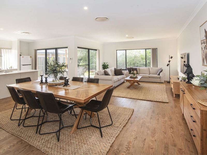 22 Dalemoor Way, West Busselton