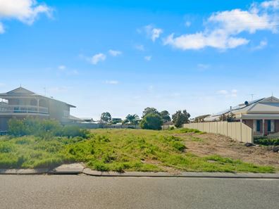 12 Erlistoun Street, Golden Bay WA 6174