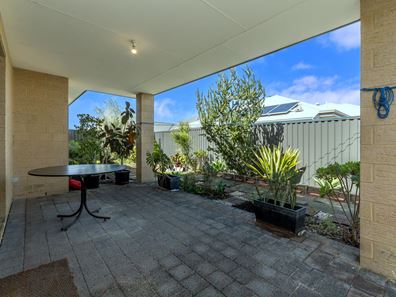 11 Basil Loop, Treeby WA 6164