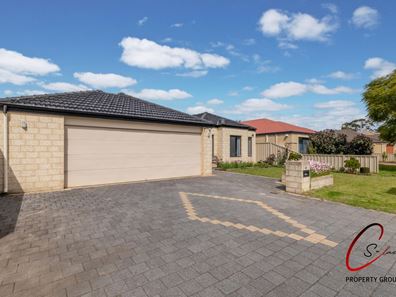 4 Yallambee Way, Queens Park WA 6107