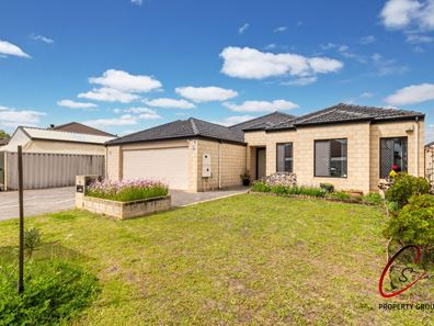 4 Yallambee Way, Queens Park WA 6107