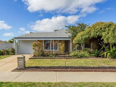 194 Currie Street, Warnbro WA 6169