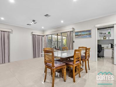 48 BRENCHLEY DRIVE, Atwell WA 6164