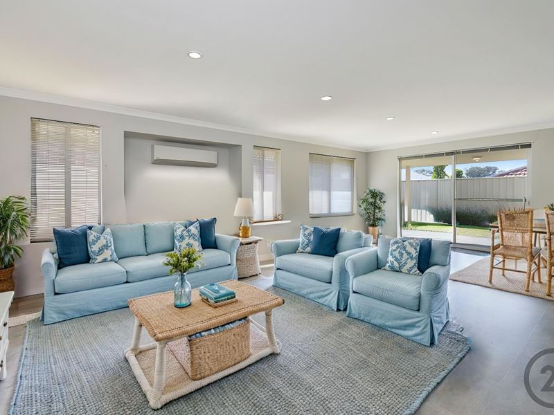 2 Herschel Way, Lakelands