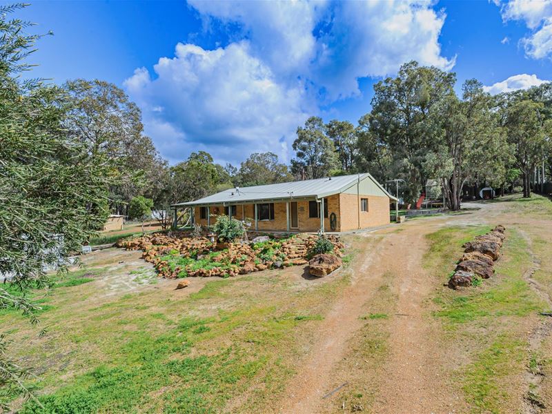 2093 Toodyay Road, Gidgegannup WA 6083